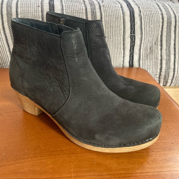 Dansko Black Maria zip bootie - Picture 2 of 6